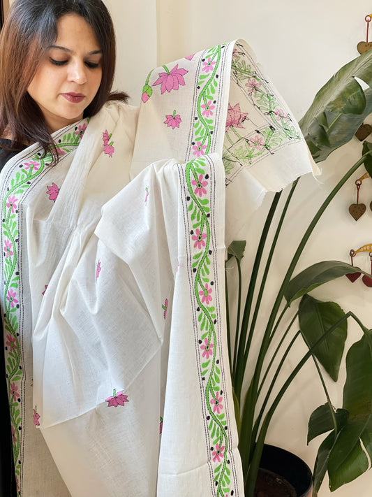 Off-White Handmade Kantha Dupatta in Pure Cotton