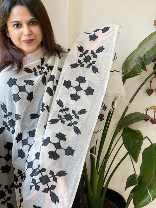 White Applique handwork Dupatta in Mul Chanderi
