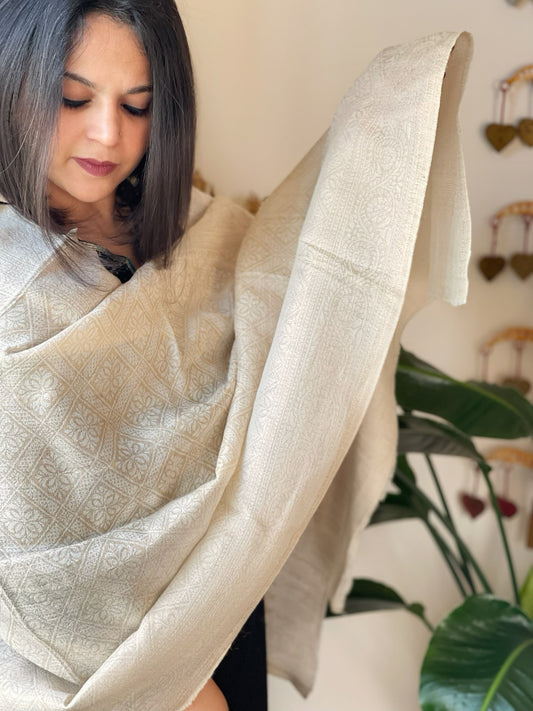 Off-White Pashmina Stole with Zari