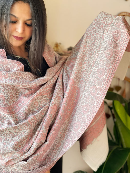 Off-White & Peach Woven Kaani Jaal Pashmina Shawl