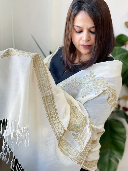 Off-White Woven Pashmina Stole with Aari Embroidery