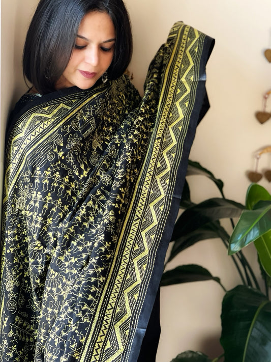 Black Handmade Nakshi Kantha Dupatta in Pure Silk