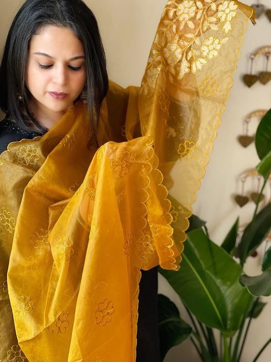 Mustard Yellow Organza dupatta with Applique Work