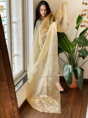 Gold Organza dupatta with Applique Work