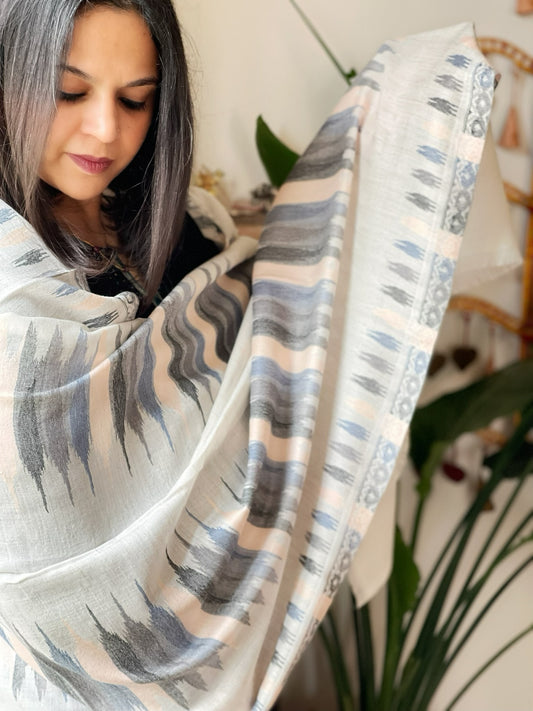 Off-White Woven Ikat Pashmina Stole