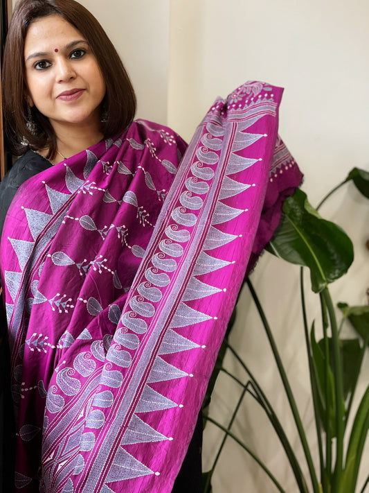 Purplish Magenta Handmade Nakshi Kantha Dupatta in Pure Silk
