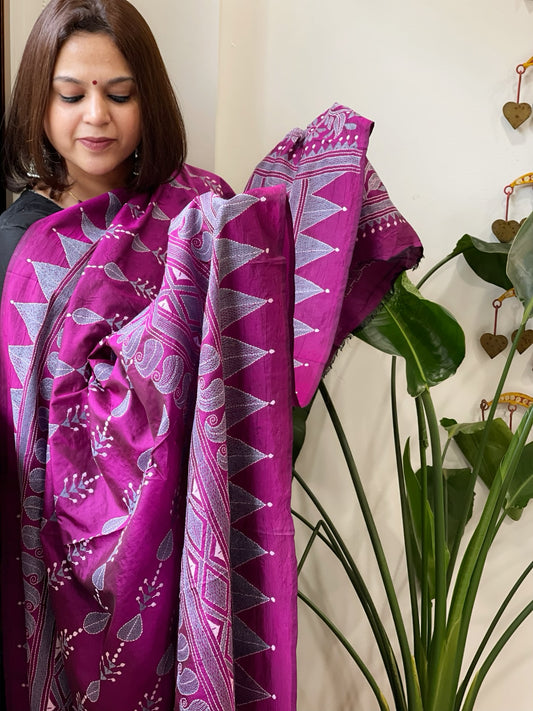 Purplish Magenta Handmade Nakshi Kantha Dupatta in Pure Silk