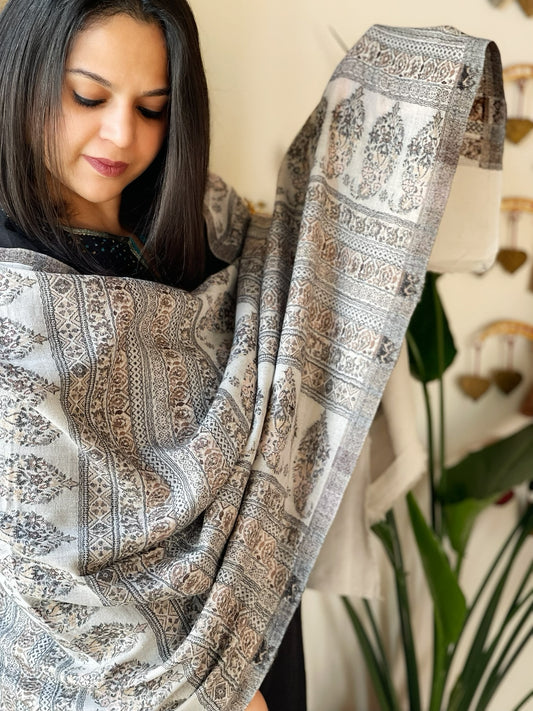 Lite Grey Woven Kaani Jaal Pashmina Stole