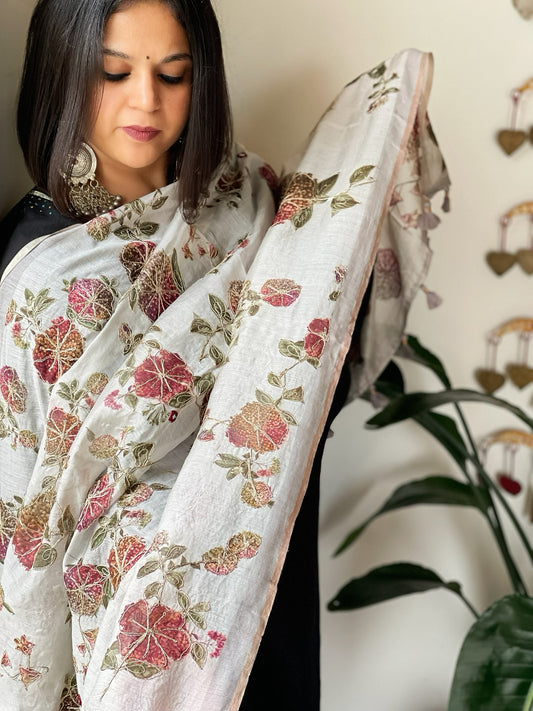 Lite Grey Printed Kalamkari Dupatta in Chanderi Silk with Thread and Real Mirror Embroidery