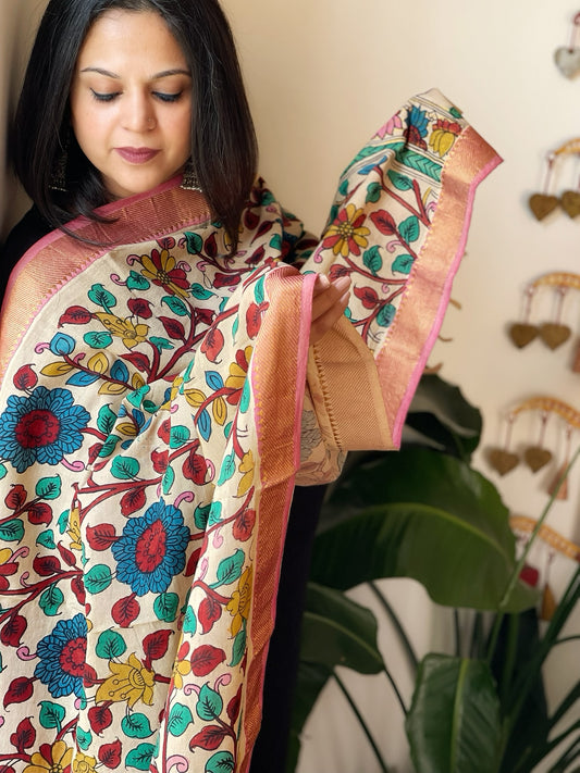 Off-White Handpainted Kalamkari Dupatta in Cotton
