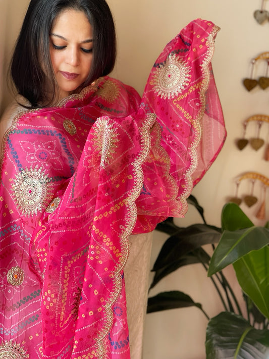 Pink Printed Bandhej Organza dupatta with Scalloped Border