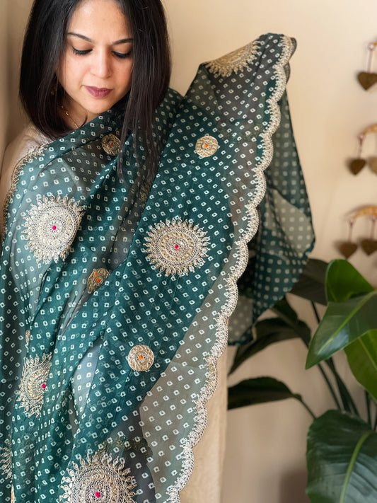 Green Printed Bandhej Organza dupatta with Scalloped Border