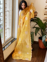 Yellow Printed Bandhej Organza dupatta with Scalloped Border