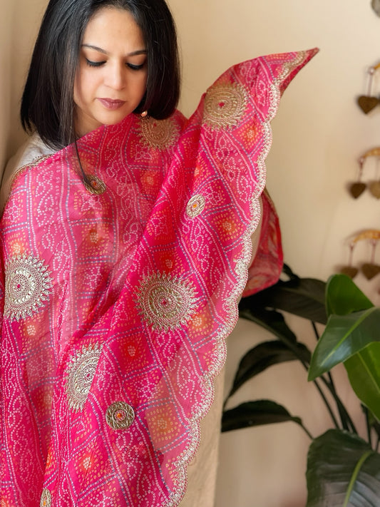 Pink Printed Bandhej Organza dupatta with Scalloped Border