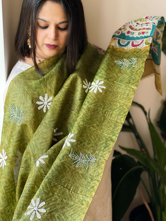 Green Handpainted Dupatta with Kantha Hand Embroidery in Pure Silk