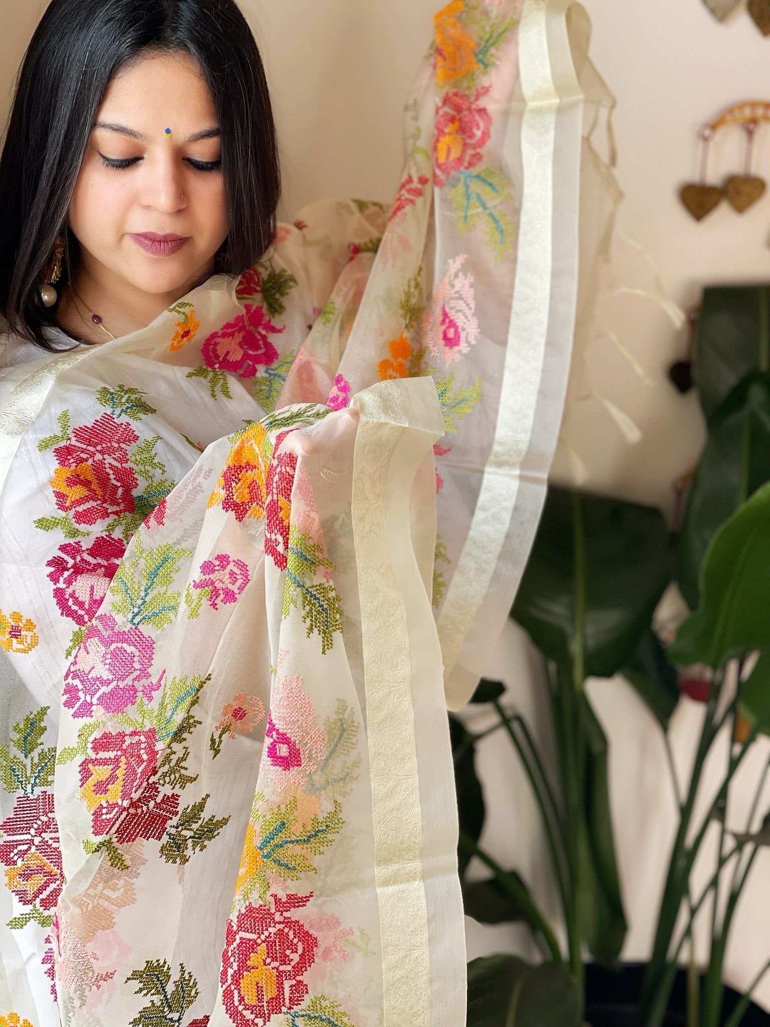 Off-white Organza Dupatta with cross-stitch embroidery