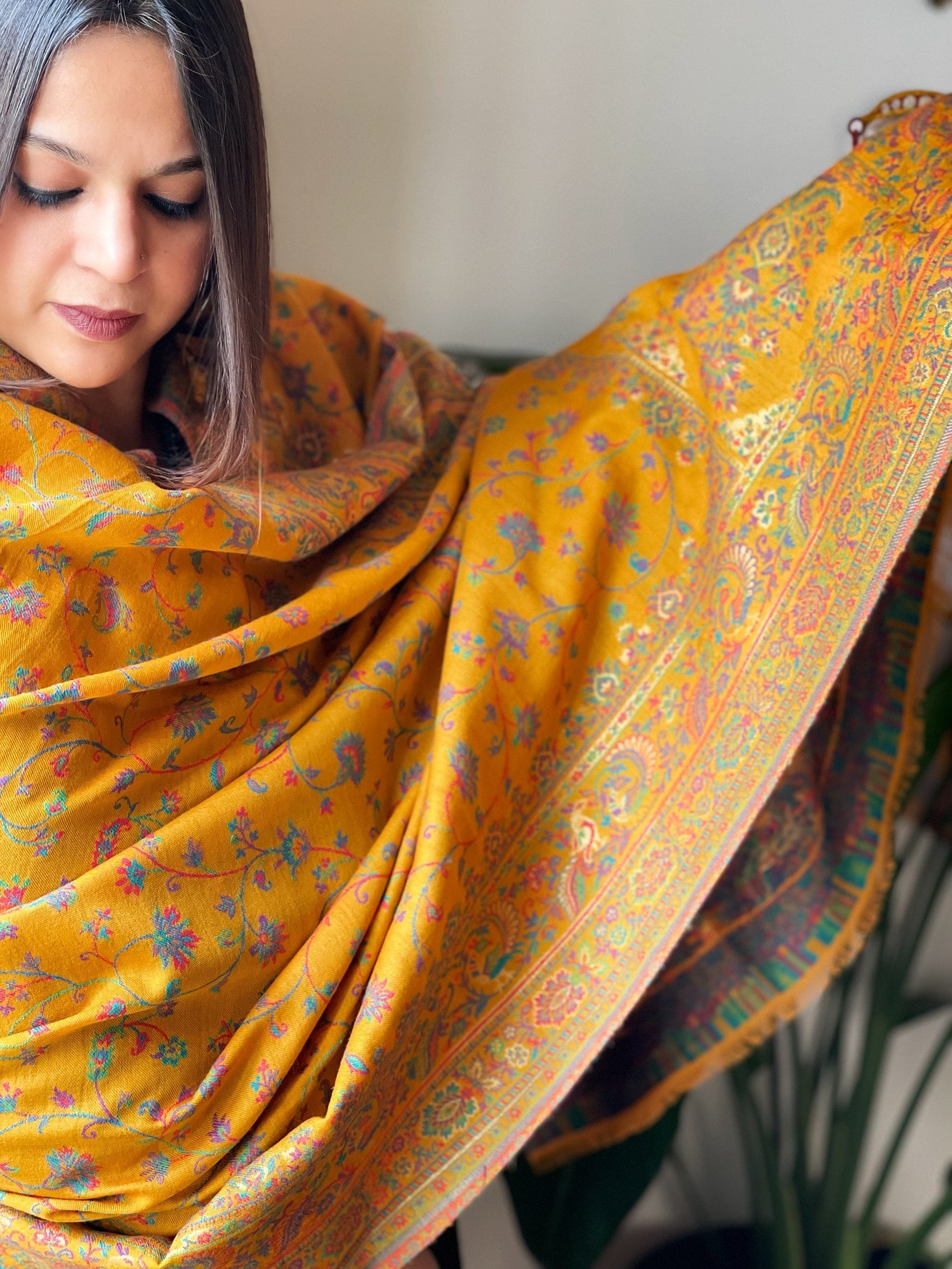 Woven Pashmina Kaani Jaal Shawl