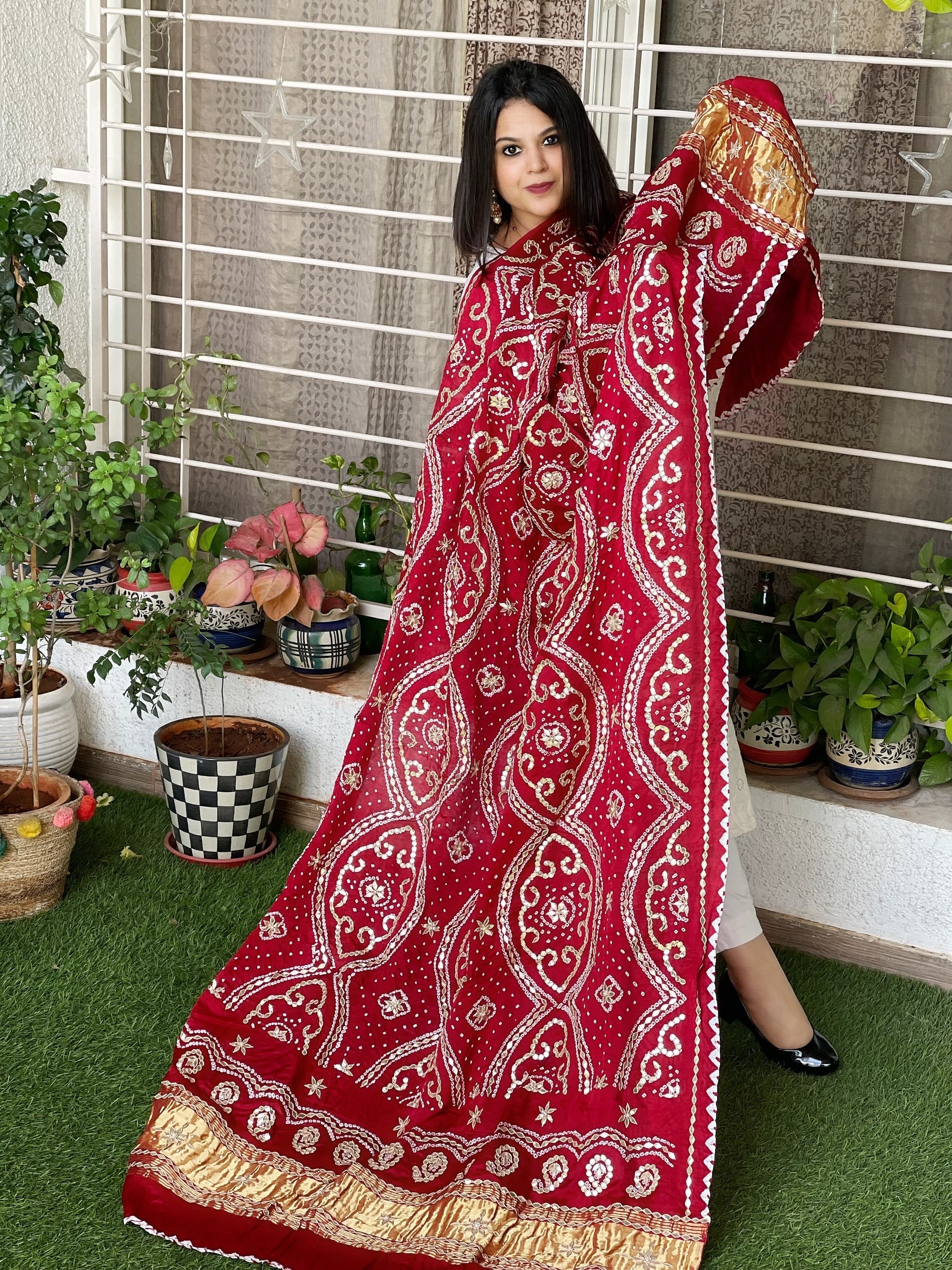 Bandhani Dupatta with Gotapatti Handwork with Zari Pallu in Pure Silk - Masakalee