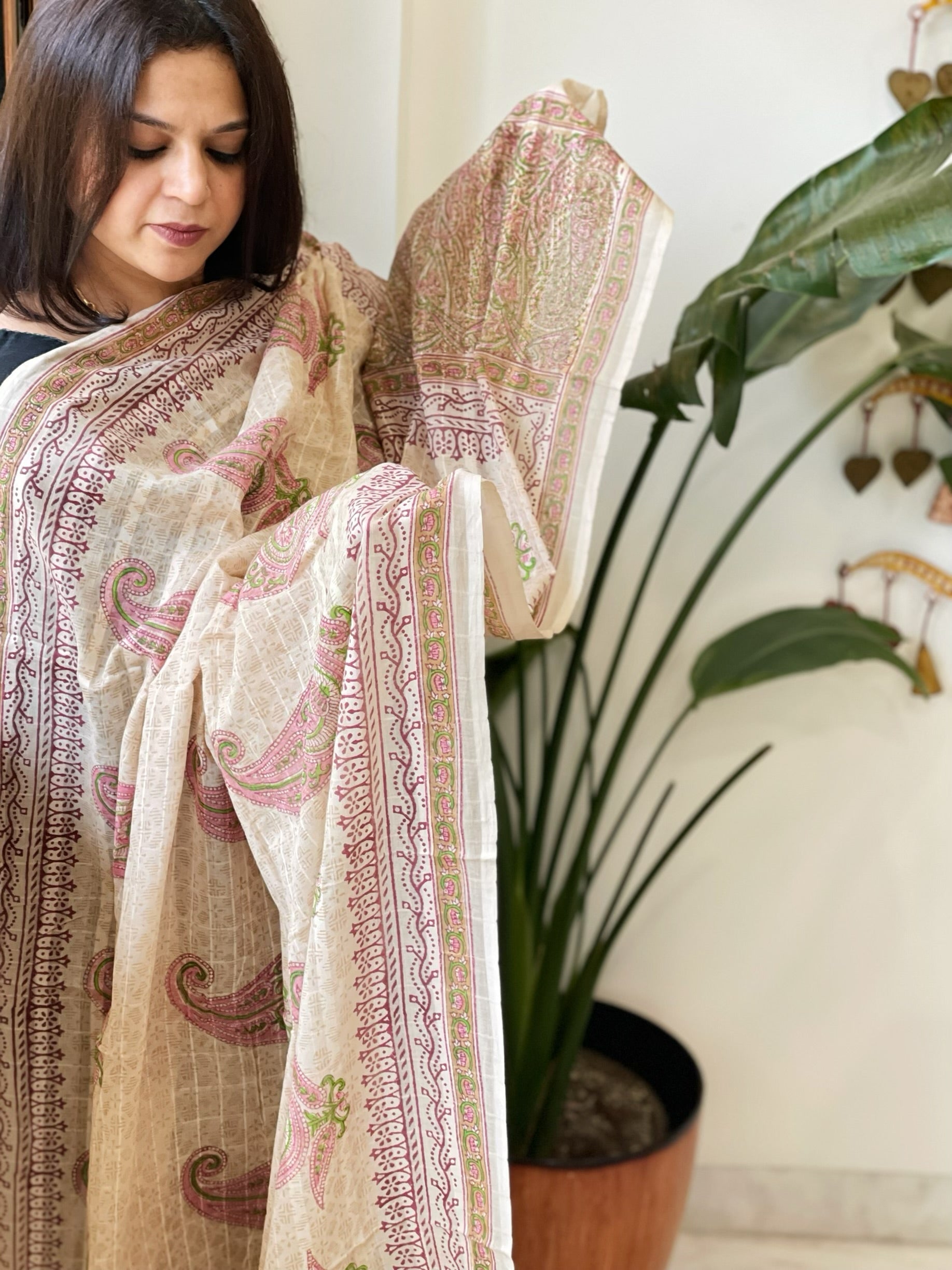 Beige Mul Cotton Handblock Printed Dupatta - Masakalee