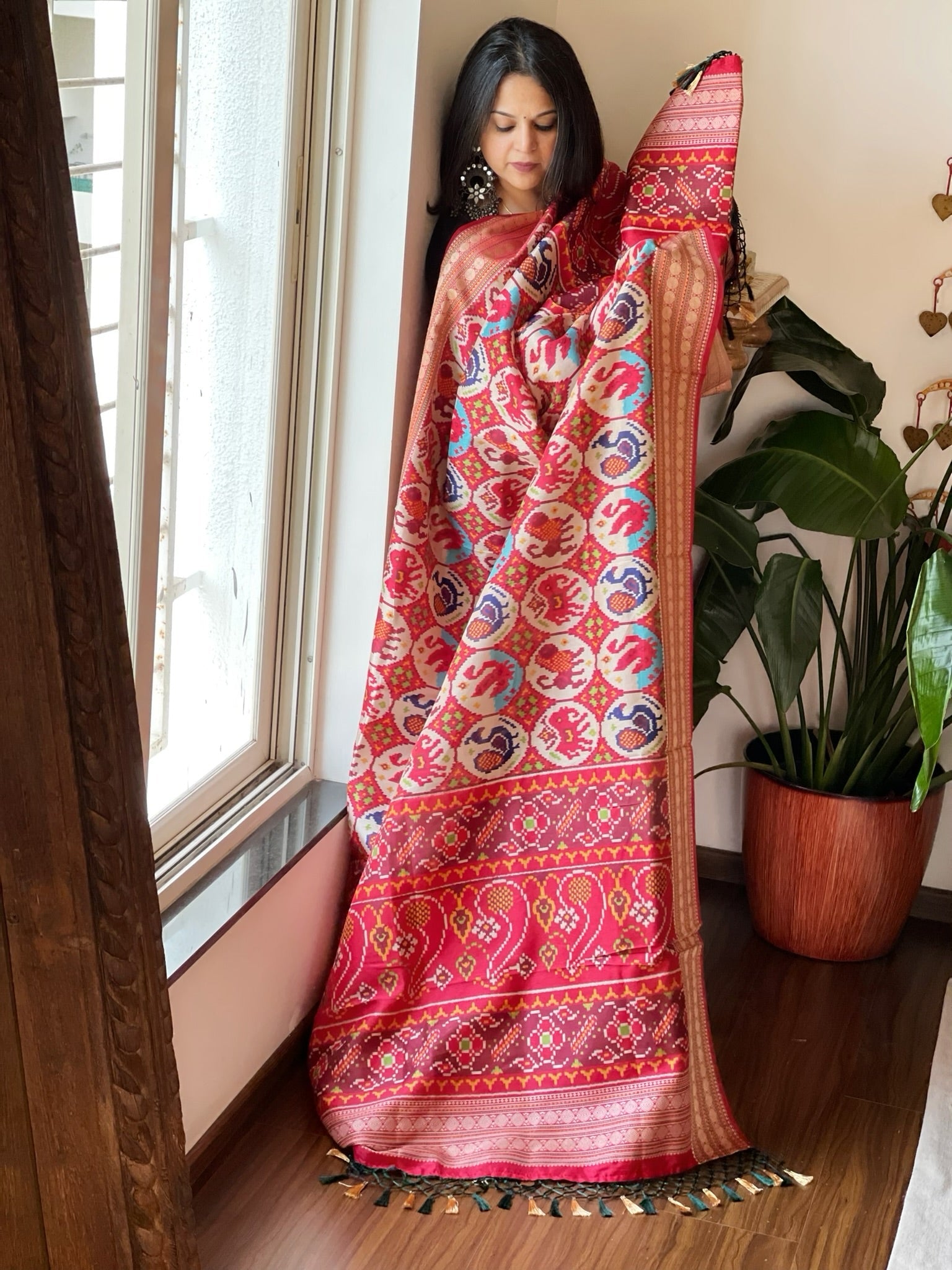 Beige Printed Patola Dupatta in Fine Art Silk - Masakalee