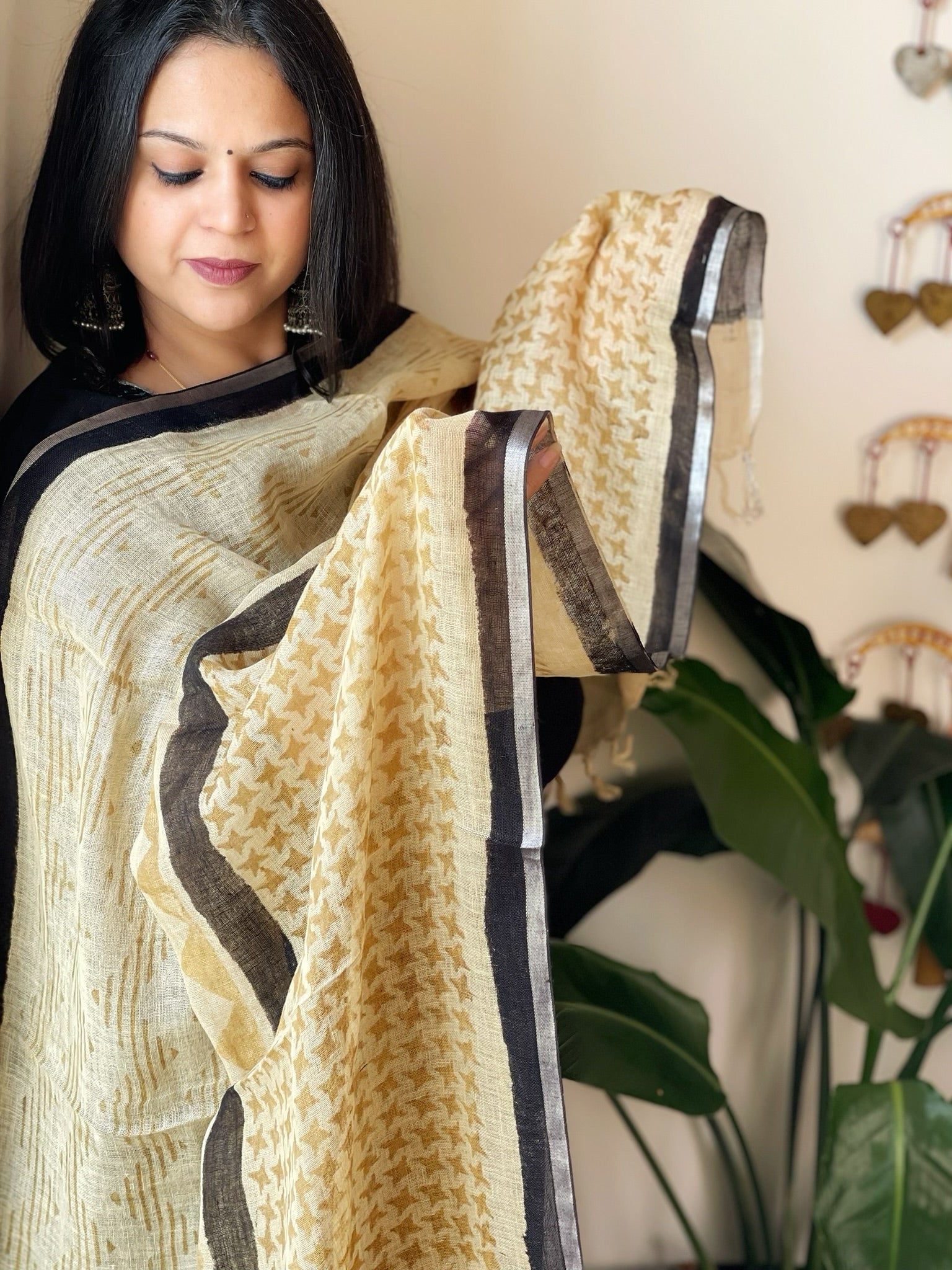 Beige Pure Linen Handblock Printed Dupatta - Masakalee