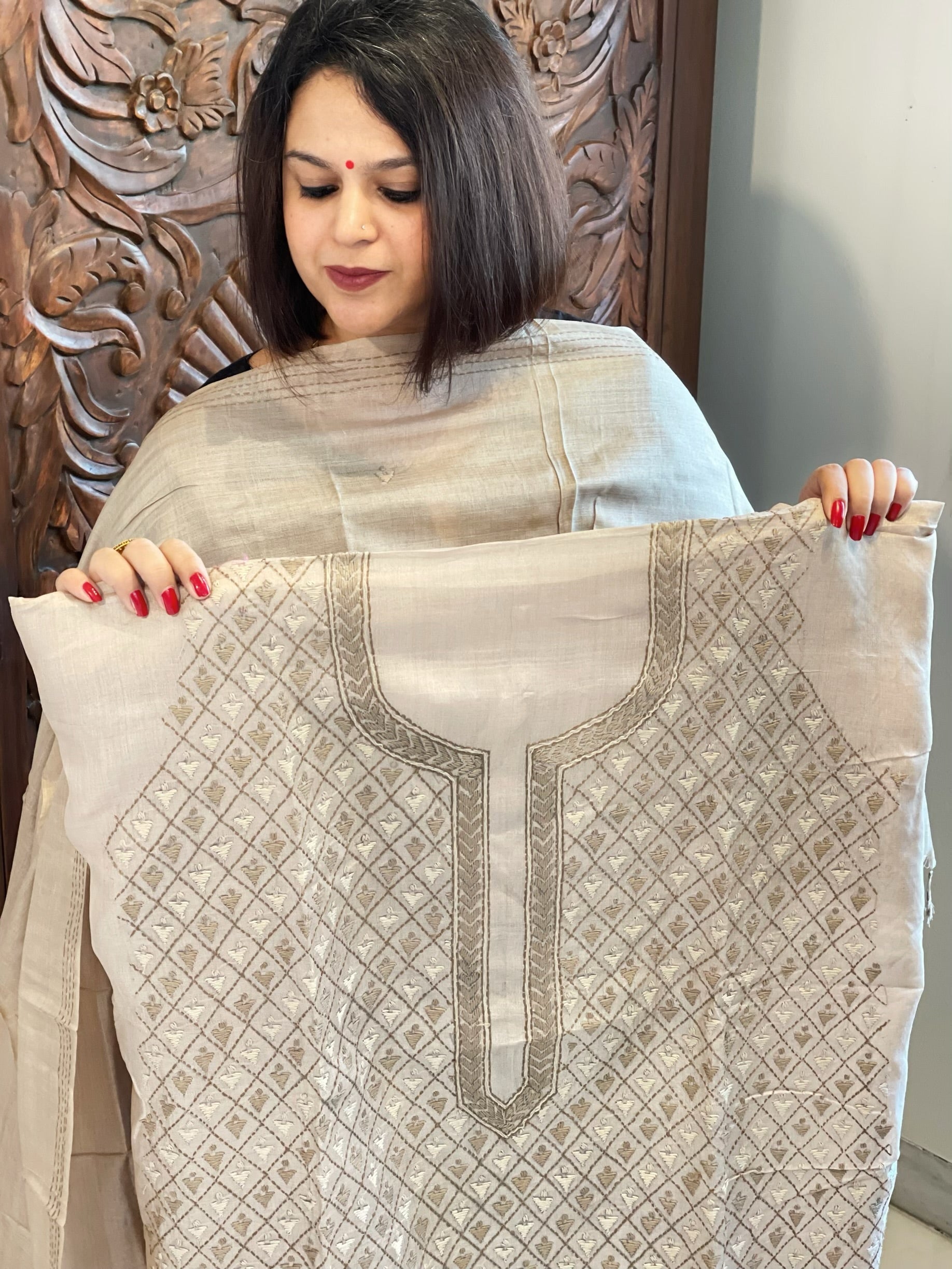 Beige Suit Set with Hand Embroidery in Pure Tussar Silk - Masakalee