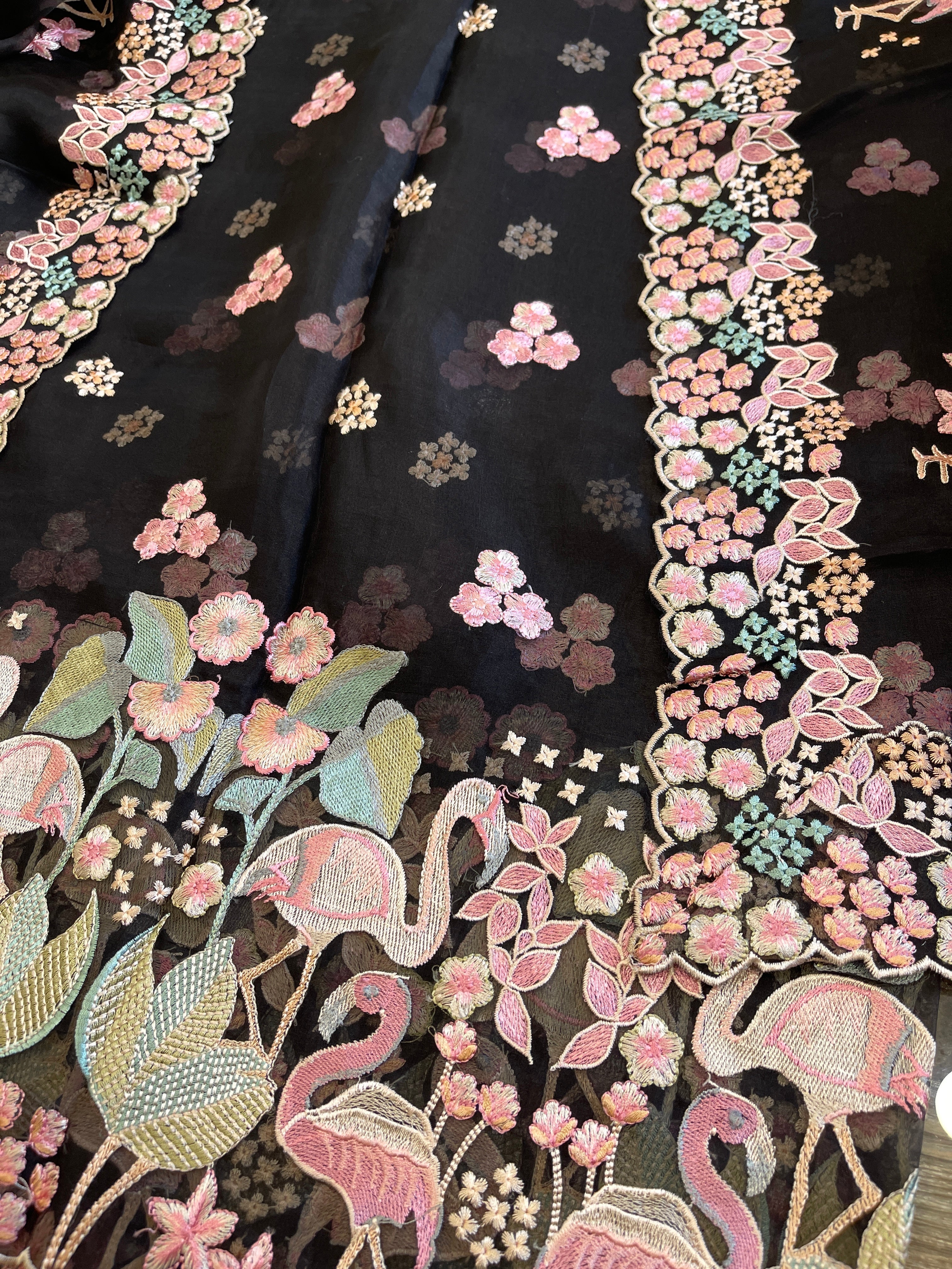 Black Dupatta Set (Kurta+Dupatta) with Thread Embroidery in Pure Organza - Masakalee