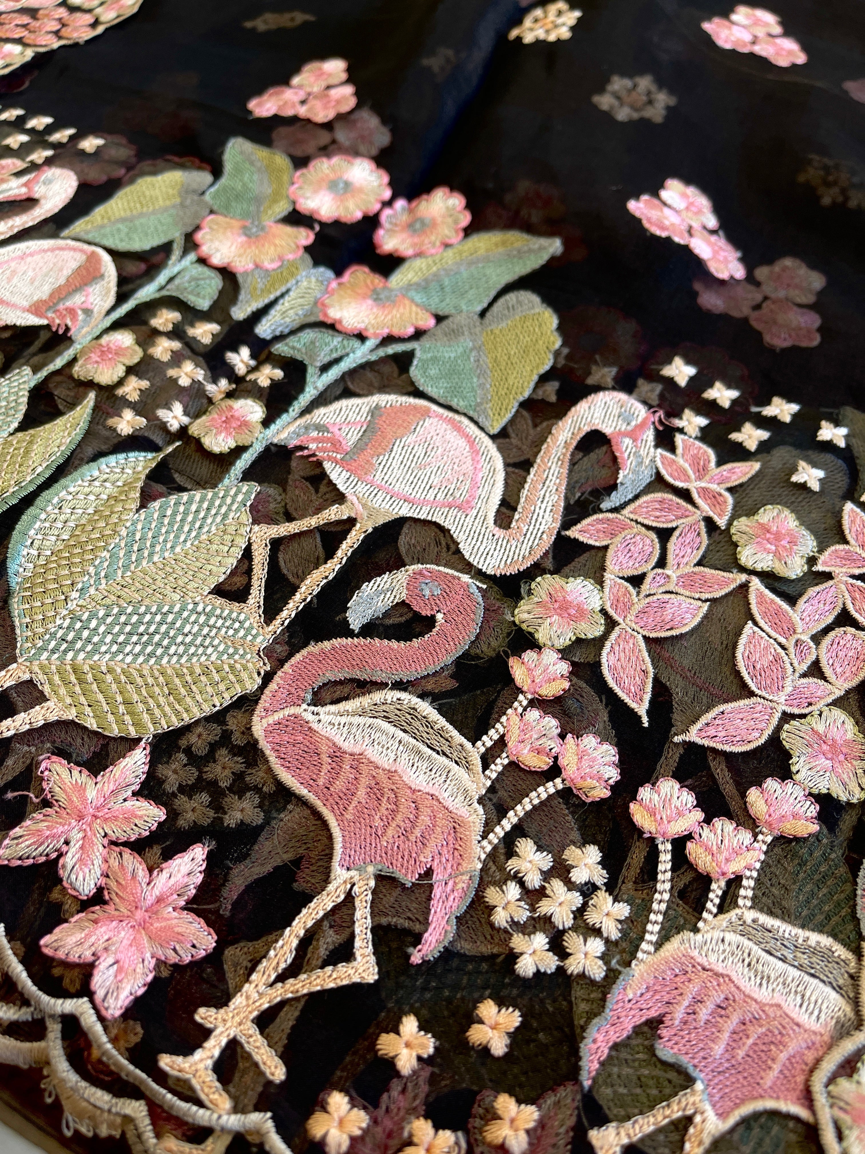 Black Dupatta Set (Kurta+Dupatta) with Thread Embroidery in Pure Organza - Masakalee