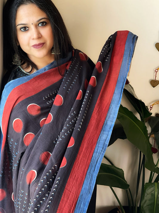 Black Handblock printed dupatta in Mul Cotton - Masakalee