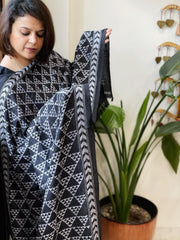 Black Handmade Kantha Dupatta in Silk - Masakalee