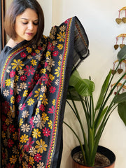 Black Handmade Kantha Dupatta in Silk - Masakalee