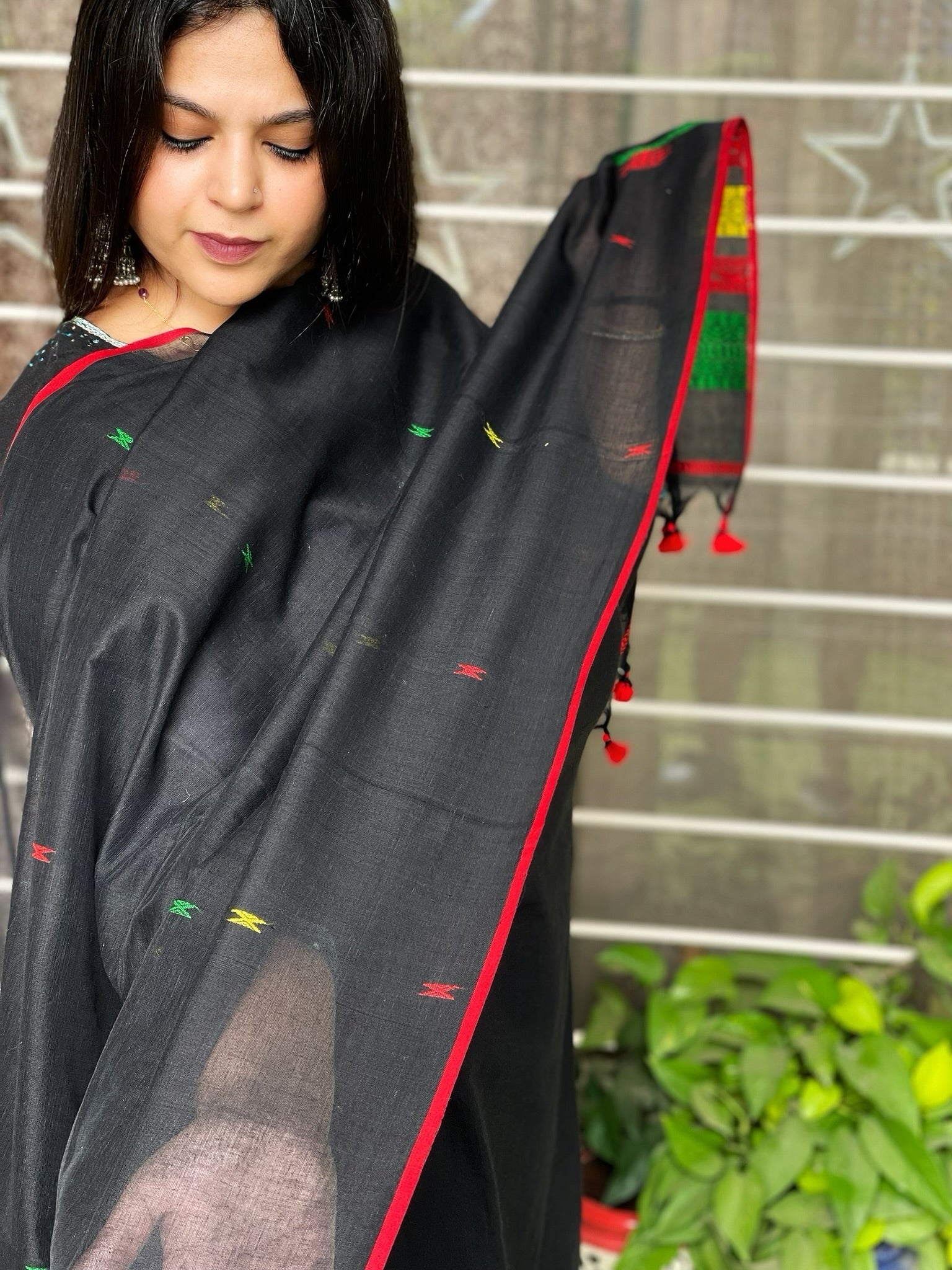 Black Handwoven Bhujodi Dupatta in Chanderi Cotton - Masakalee