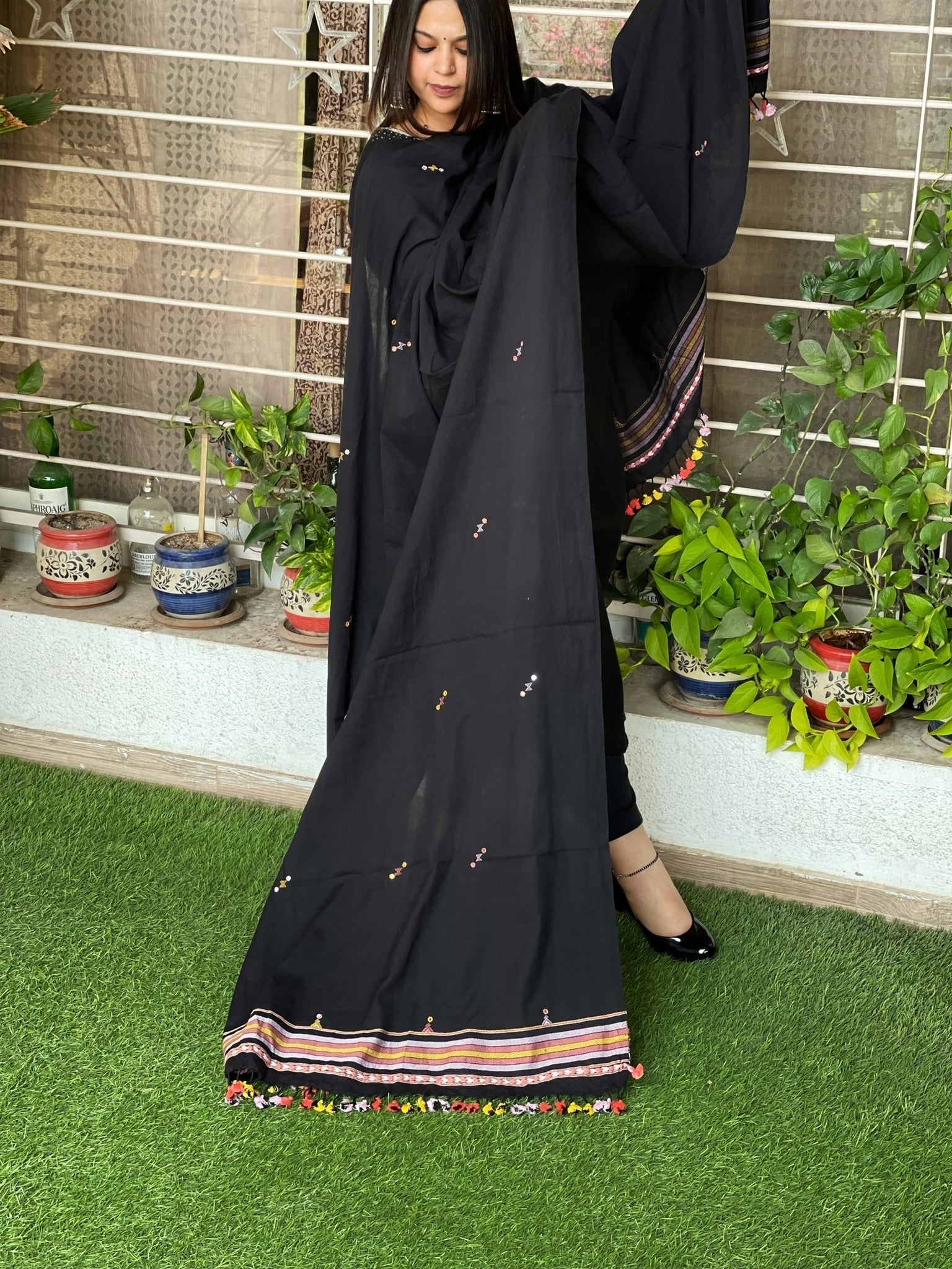 Black Handwoven Bhujodi Dupatta with Mirror Handwork in Kala Cotton - Masakalee