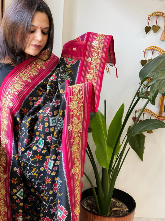 Black Handwoven Ikat Patola with Gotapatti & Pearl Handwork dupatta in Pure Silk - Masakalee