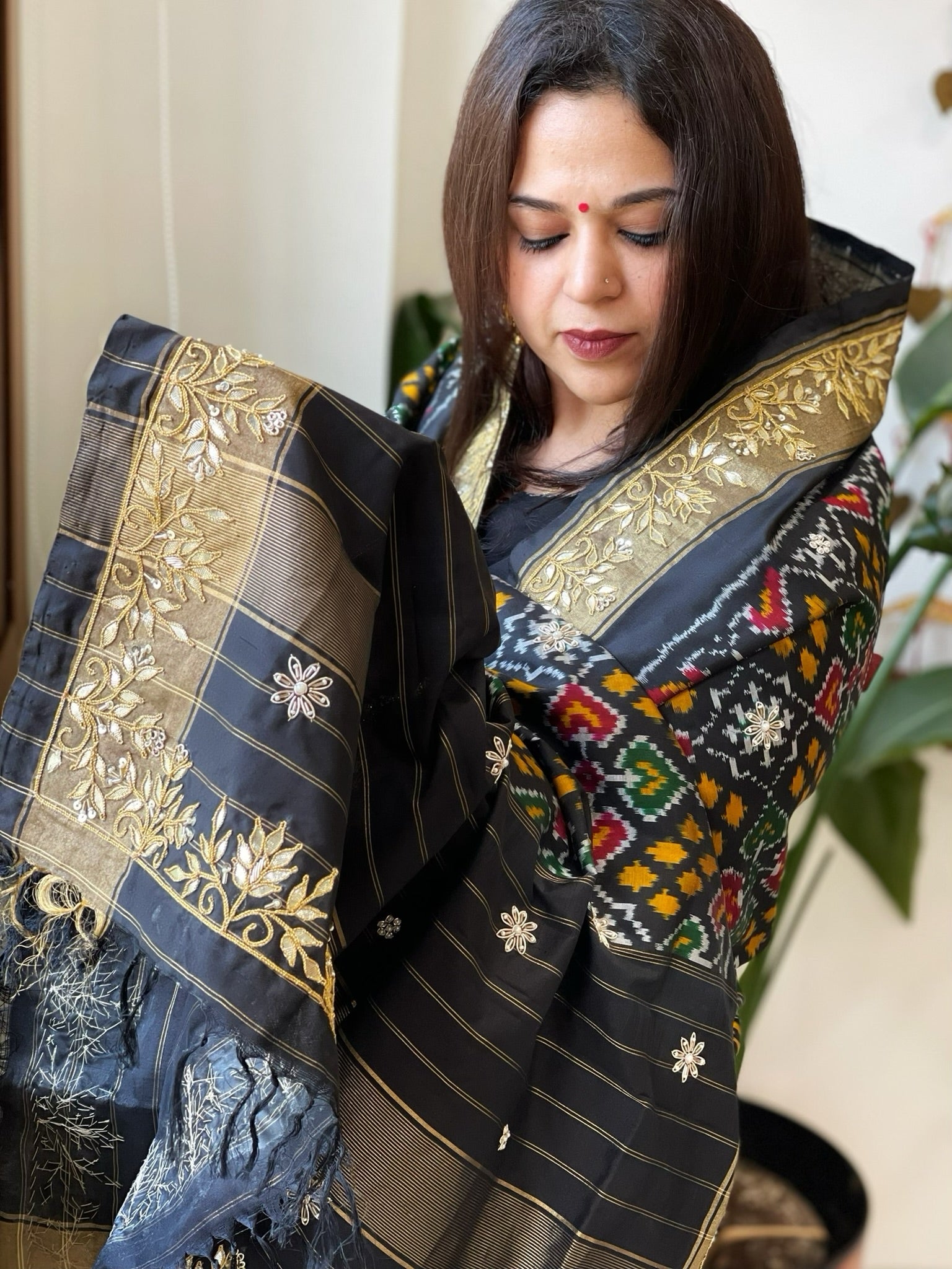 Black Handwoven Ikat Patola with Gotapatti & Pearl Handwork dupatta in Pure Silk - Masakalee