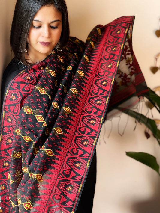 Black Handwoven Jamdani Dupatta in Pure Muslin - Chanderi - Masakalee