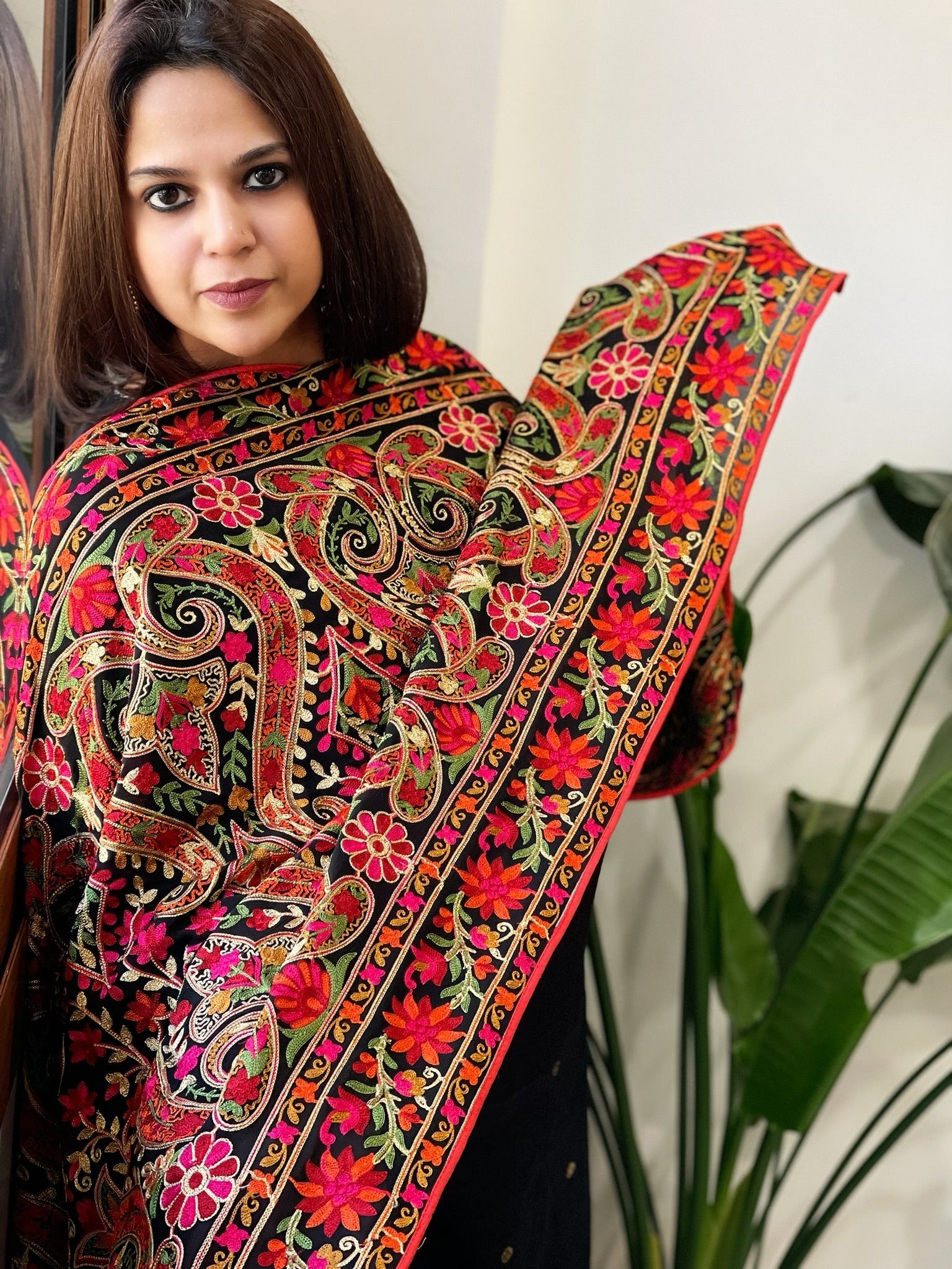 Black Kashmiri Aari Embroidery dupatta in Georgette - Masakalee
