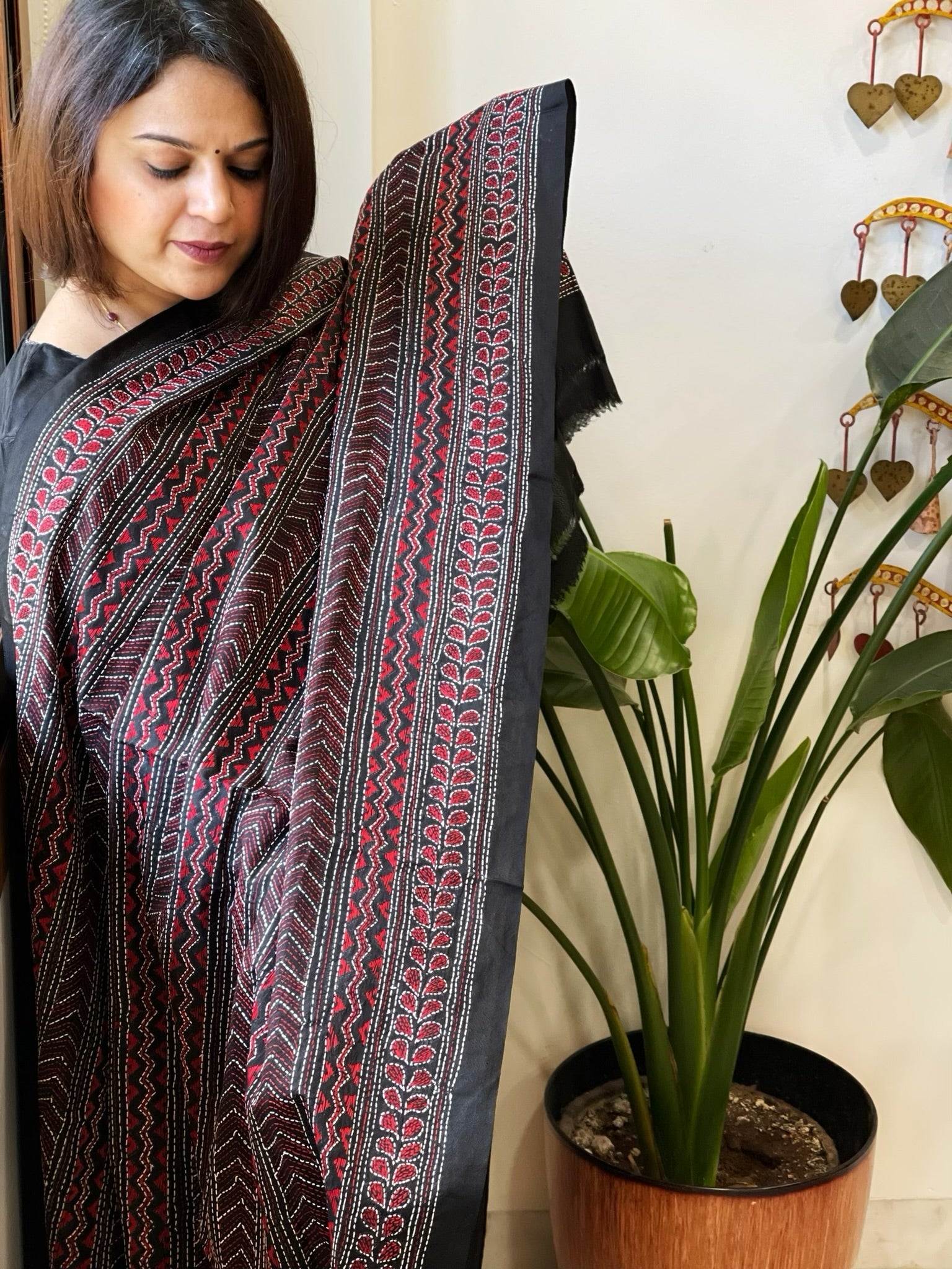 Black, Red Handmade Kantha Dupatta in Silk - Masakalee