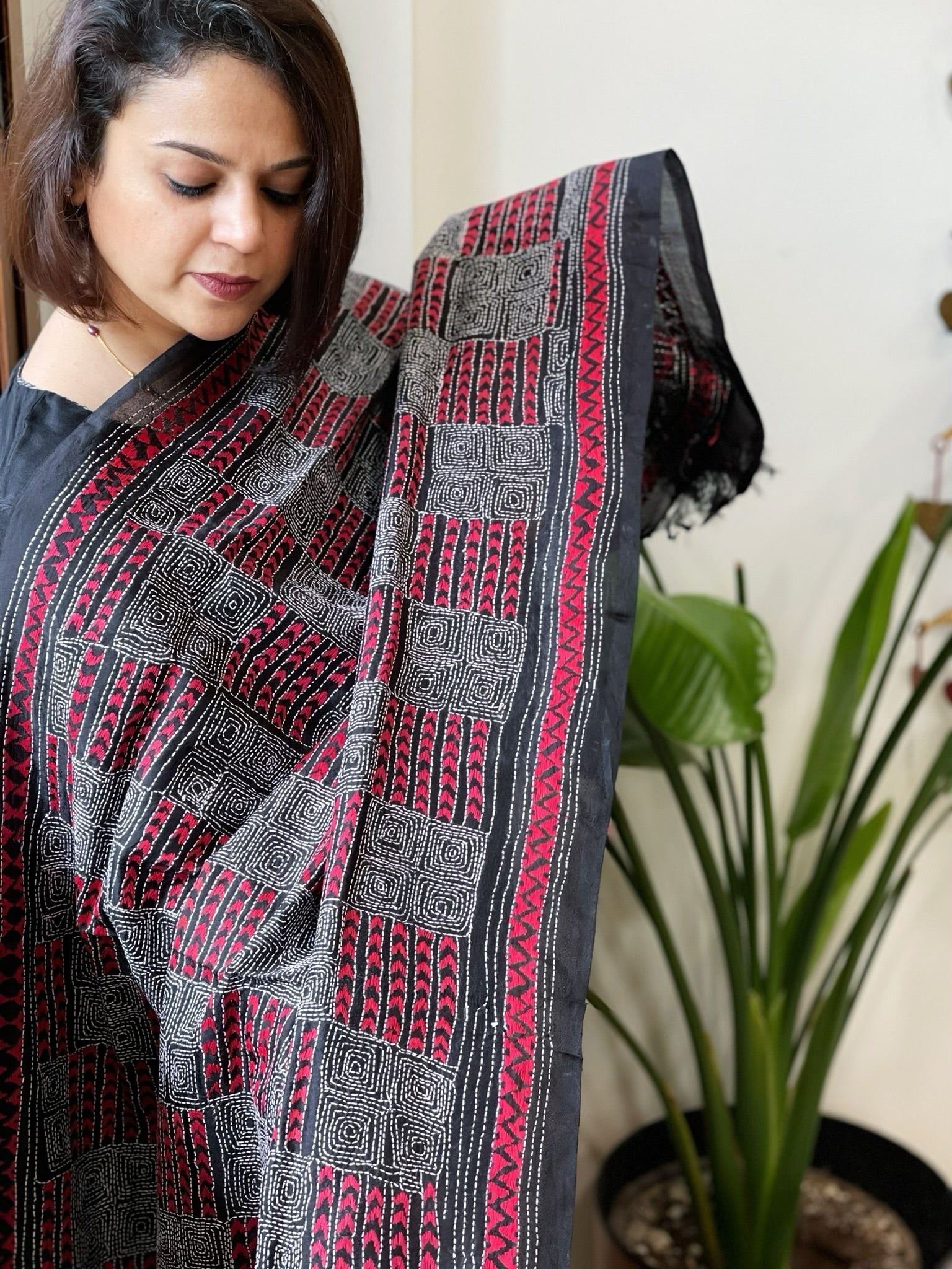 Black, Red Handmade Kantha Dupatta in Silk - Masakalee