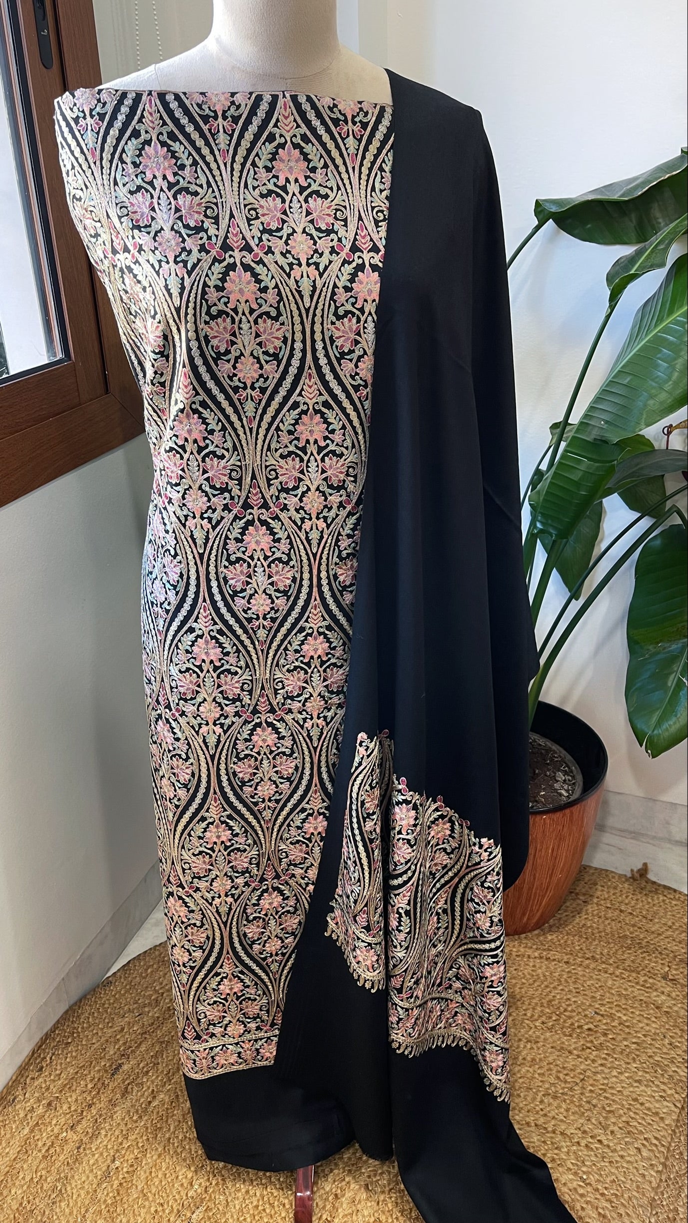 Black Winter Suit Set with Aari Work in Pashmina Wool - Masakalee