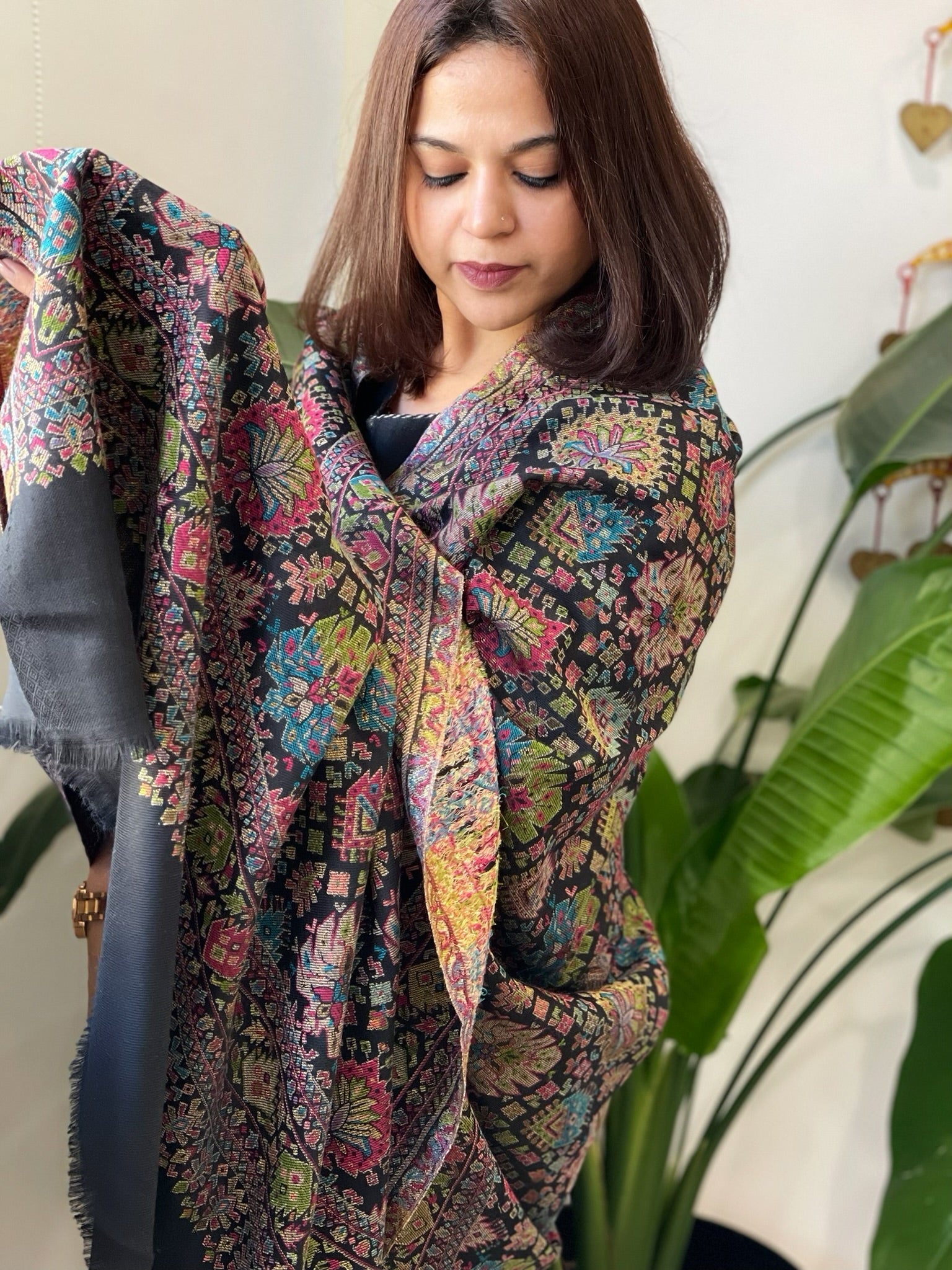Black Woven Kaani Jaal Pashmina Shawl with Zari - Masakalee
