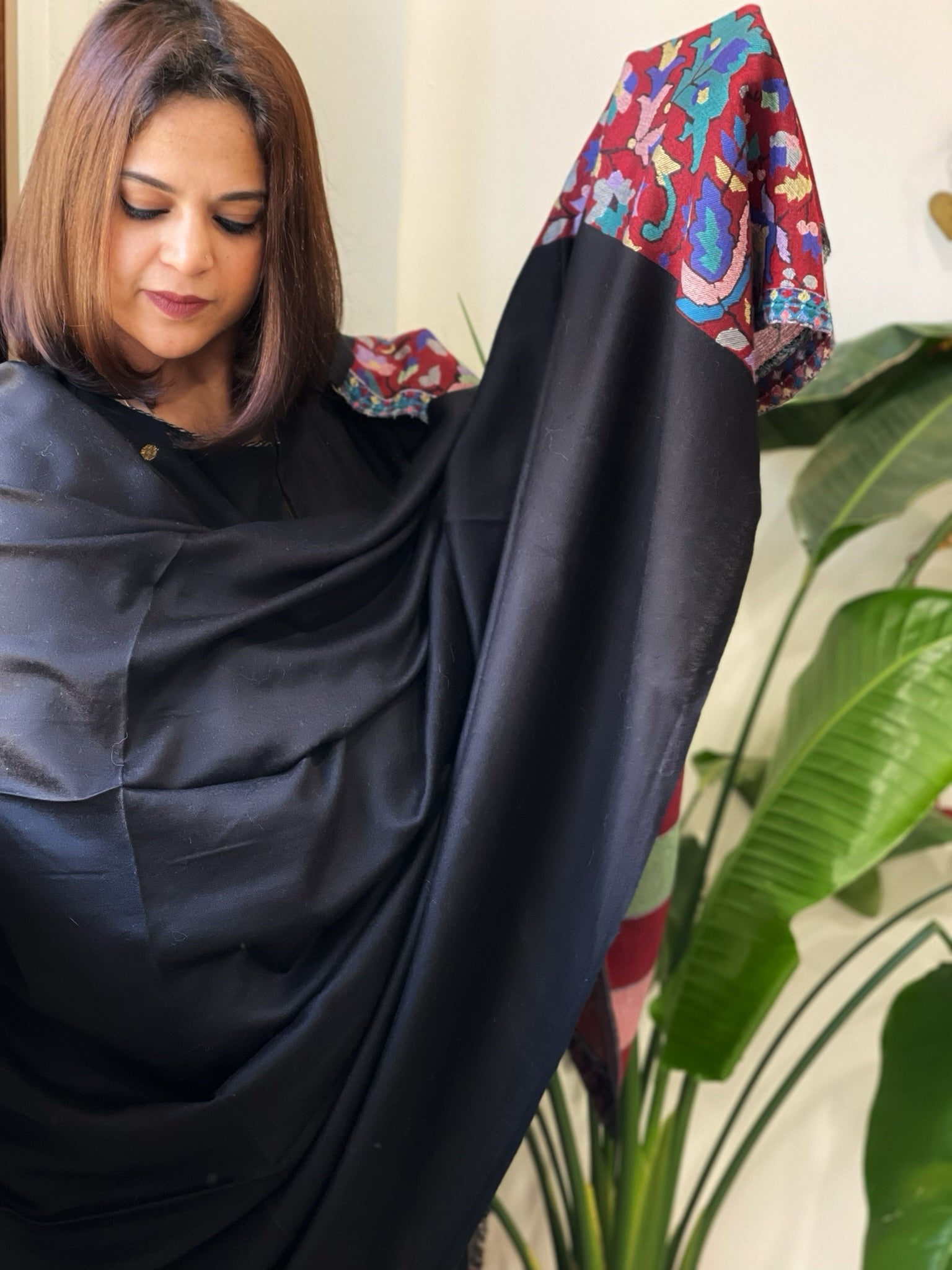Black Woven Pashmina Shawl with Kaani Pallu - Masakalee