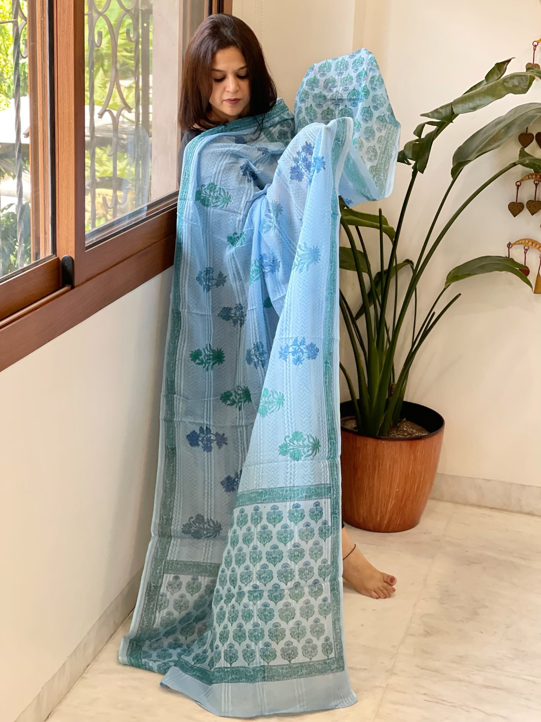 Blue Mul Cotton Handblock Printed Dupatta - Masakalee