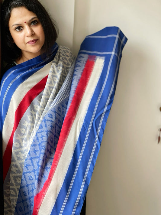 Blue, White Handwoven Ikat Dupatta in Cotton - Masakalee