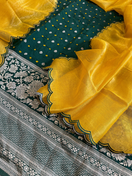 Bottle Green Handwoven Kadwa Banarasi with Hand Bandhani Suit Set in Pure Silk - Masakalee