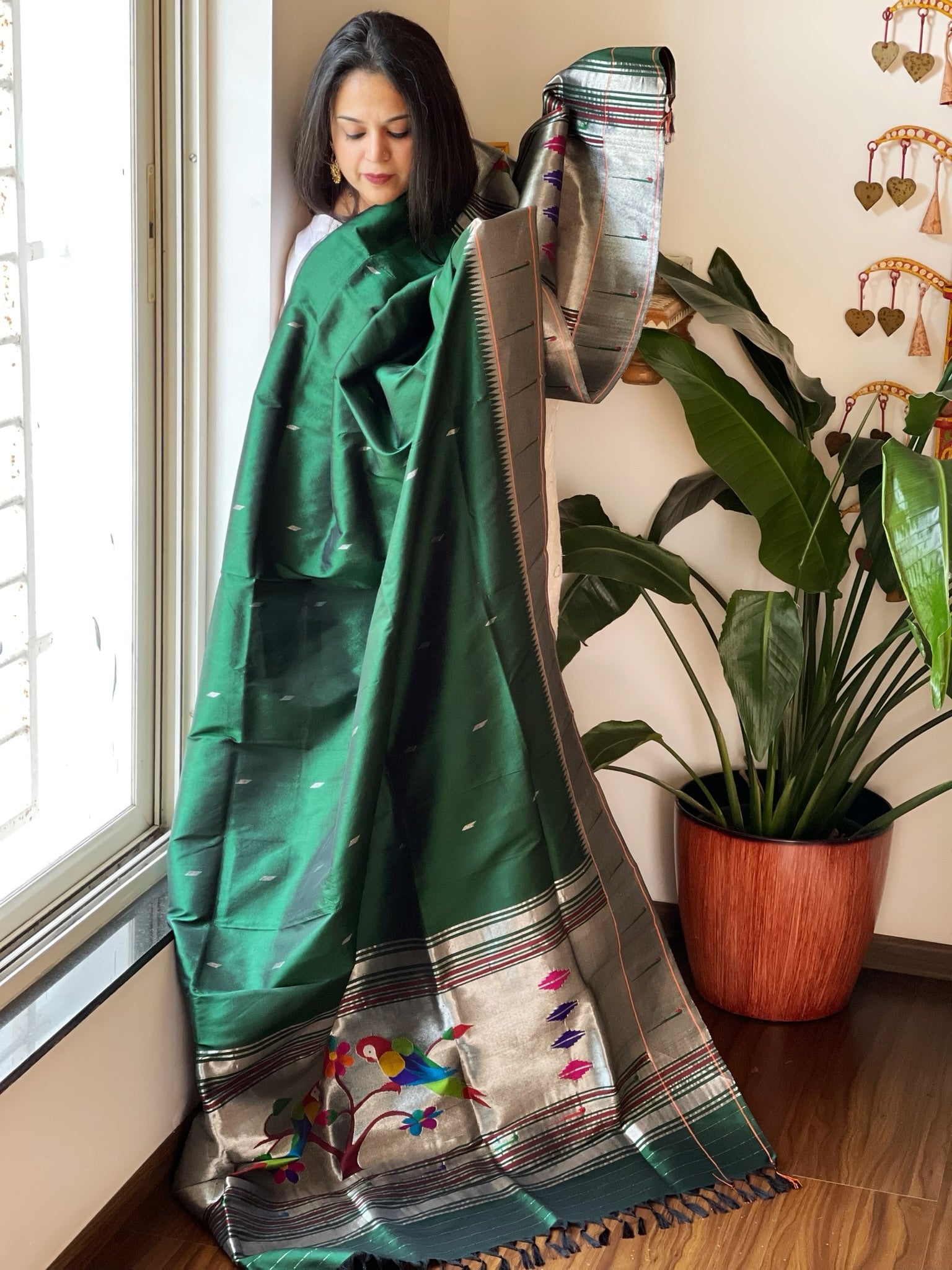 Bottle Green Handwoven Paithani Dupatta in Pure Silk - Masakalee