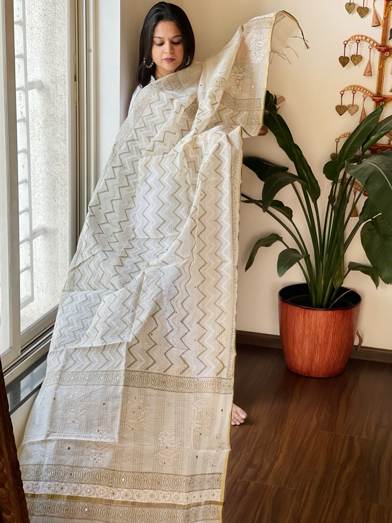 Chanderi Handblock Printed Dupatta with Mirror Handwork - Masakalee