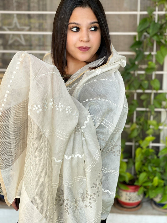 Chanderi Silk Dupatta with Applique Handwork - Masakalee