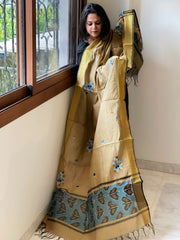 Chanderi Silk Dupatta with Ikat Pallu, Kantha Stitch and Knot Handwork - Masakalee