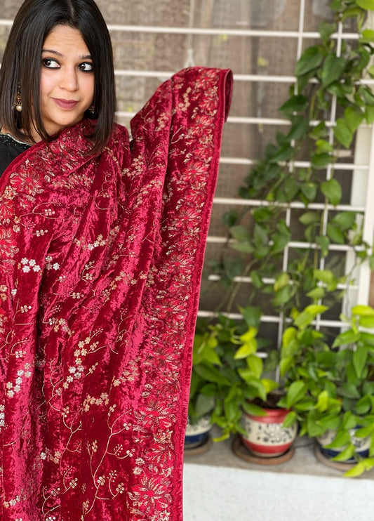 Cherry Red Velvet Dupatta with Thread Embroidery - Masakalee